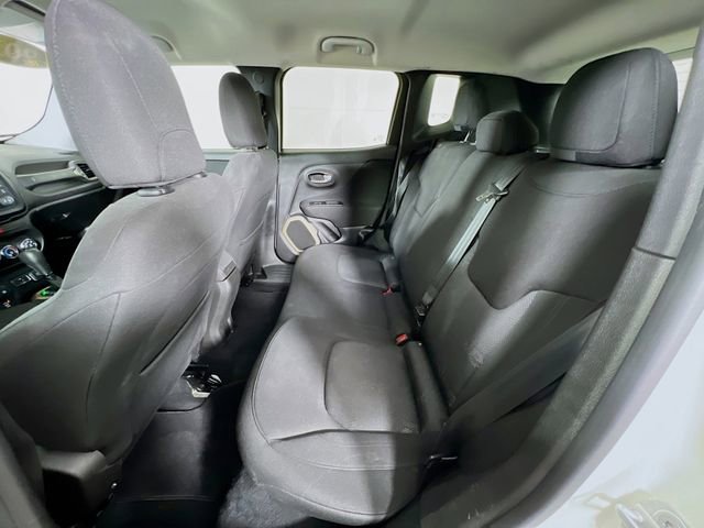 Used 2016 Jeep Renegade Latitude image 22