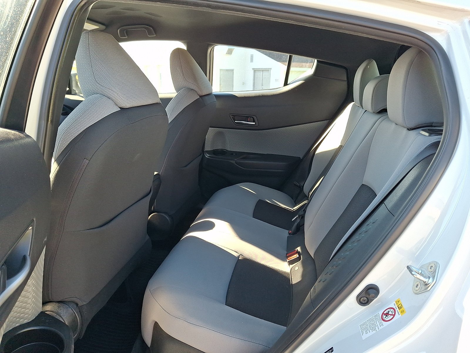Used 2019 Toyota C-HR XLE FWD image 11