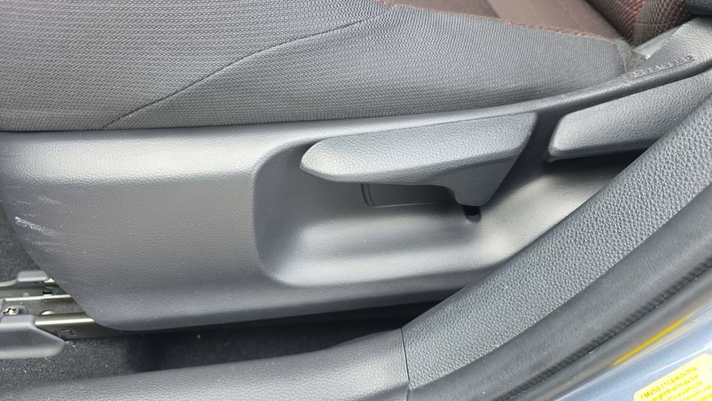 Used 2024 Toyota Corolla SE image 27