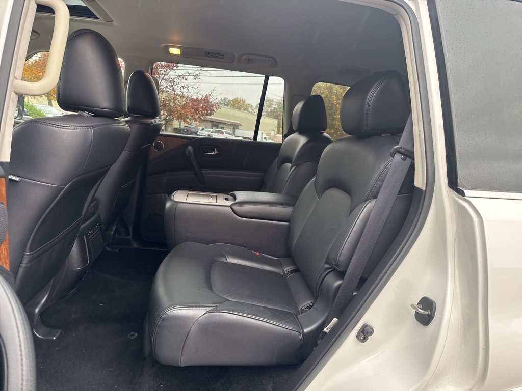 Used 2024 Nissan Armada SL w/ Captain's Chairs Package image 10