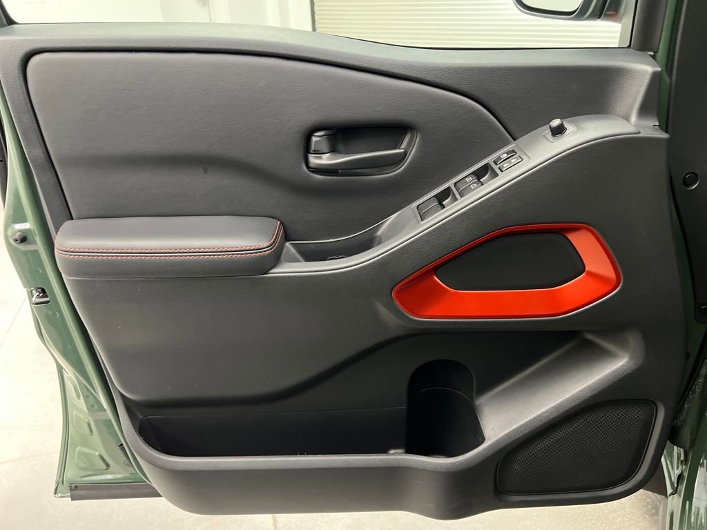 Used 2026 Nissan Frontier PRO-4X w/ Pro-4x Convenience Package image 11