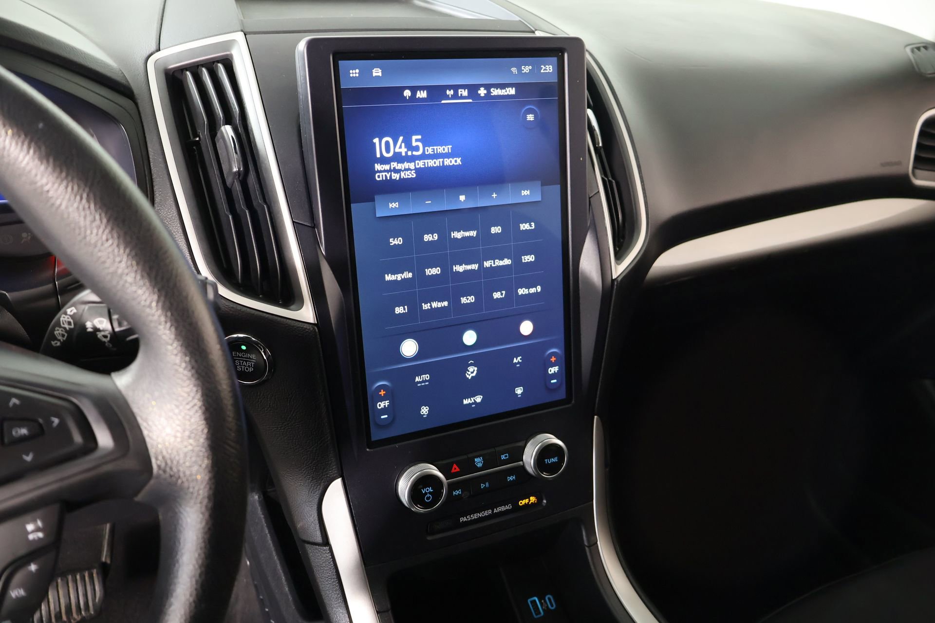 Used 2022 Ford Edge SE image 5