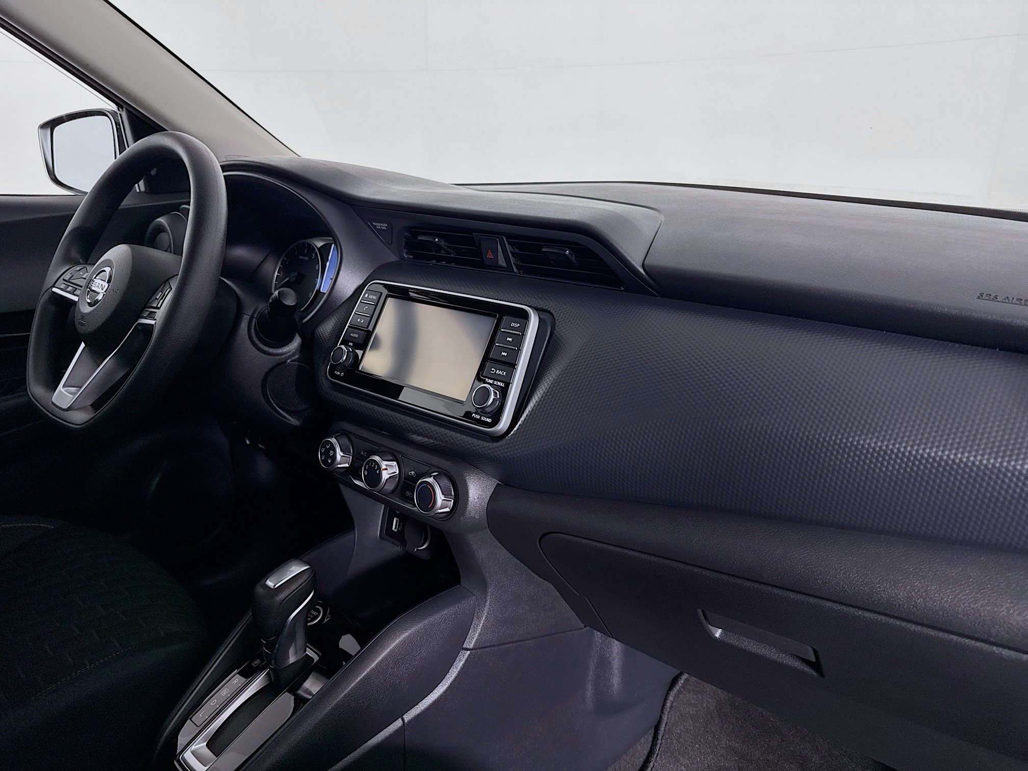 Used 2021 Nissan Kicks S FWD image 28