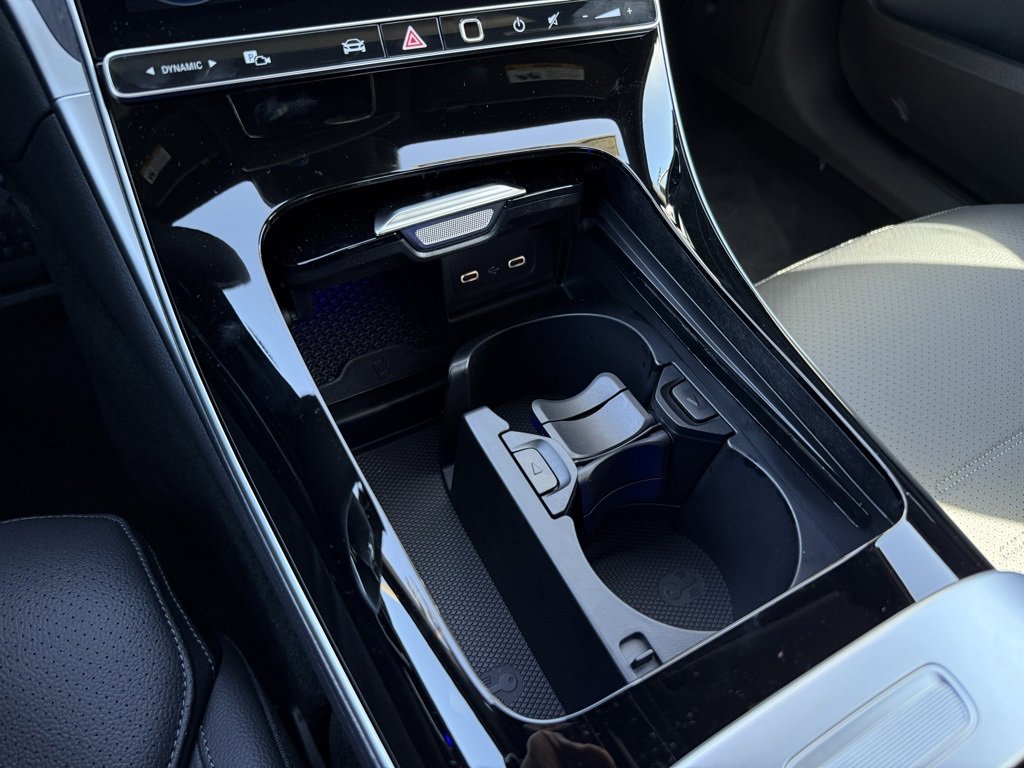 New 2025 Mercedes-Benz C 300 Sedan image 19