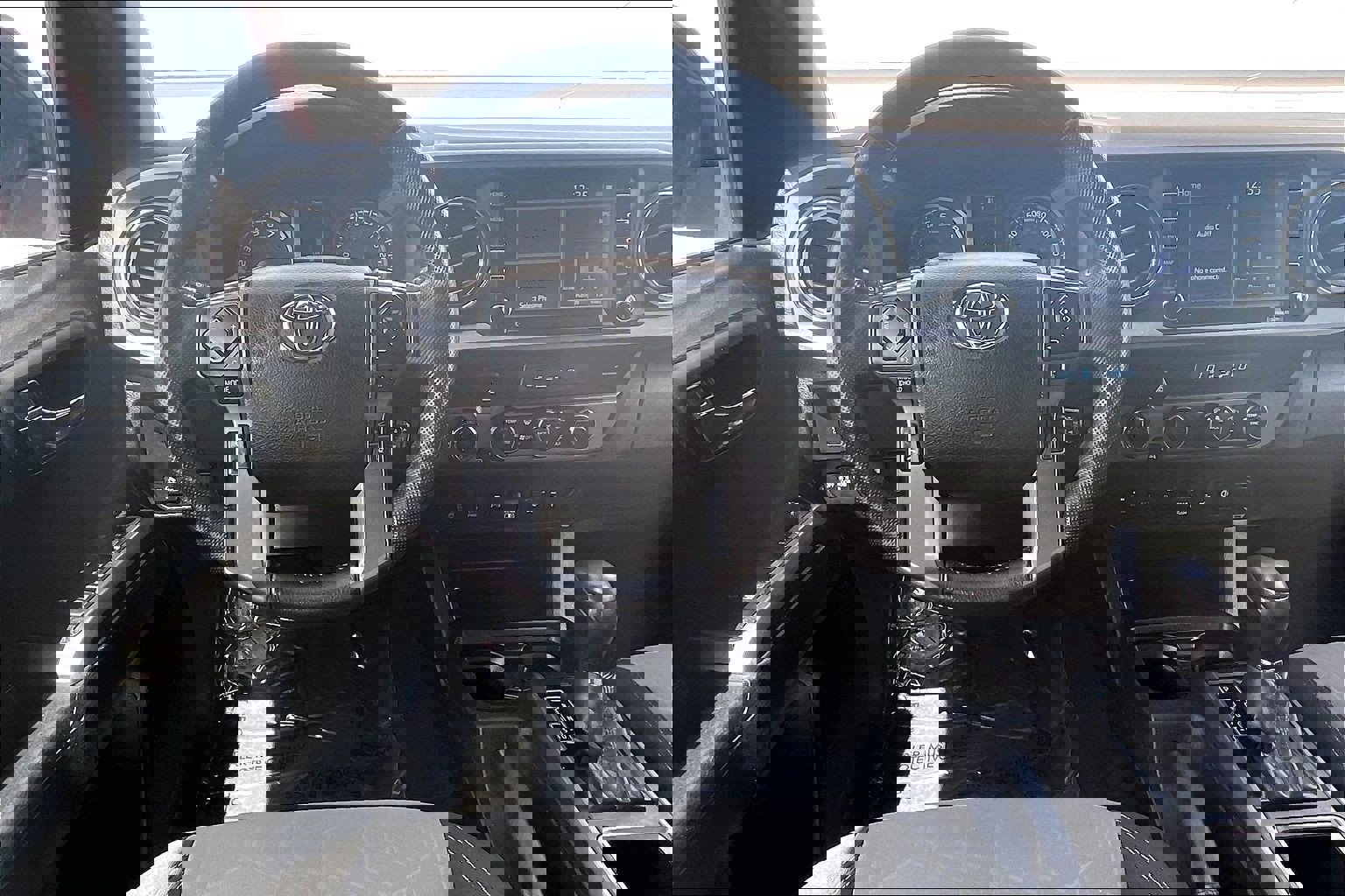 Used 2022 Toyota Tacoma TRD Off-Road w/ Technology Package AWD/4WD image 6