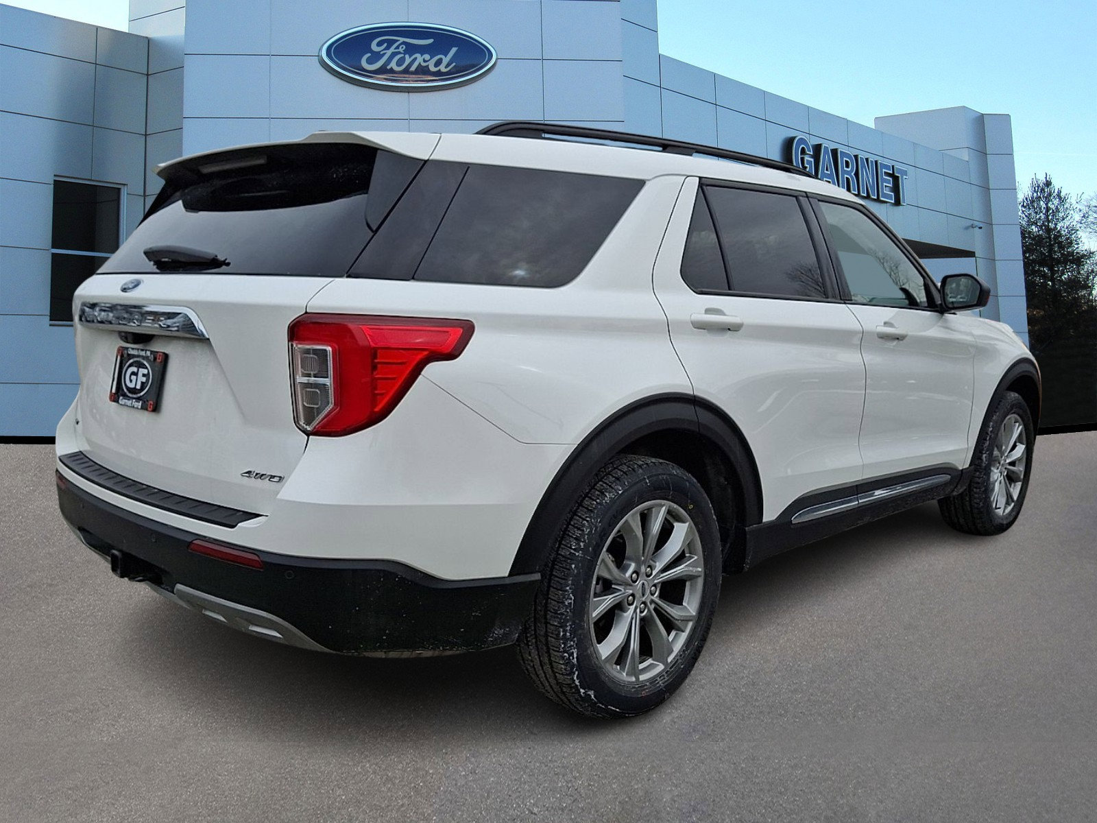 Certified 2023 Ford Explorer XLT w/ Equipment Group 202A image 8