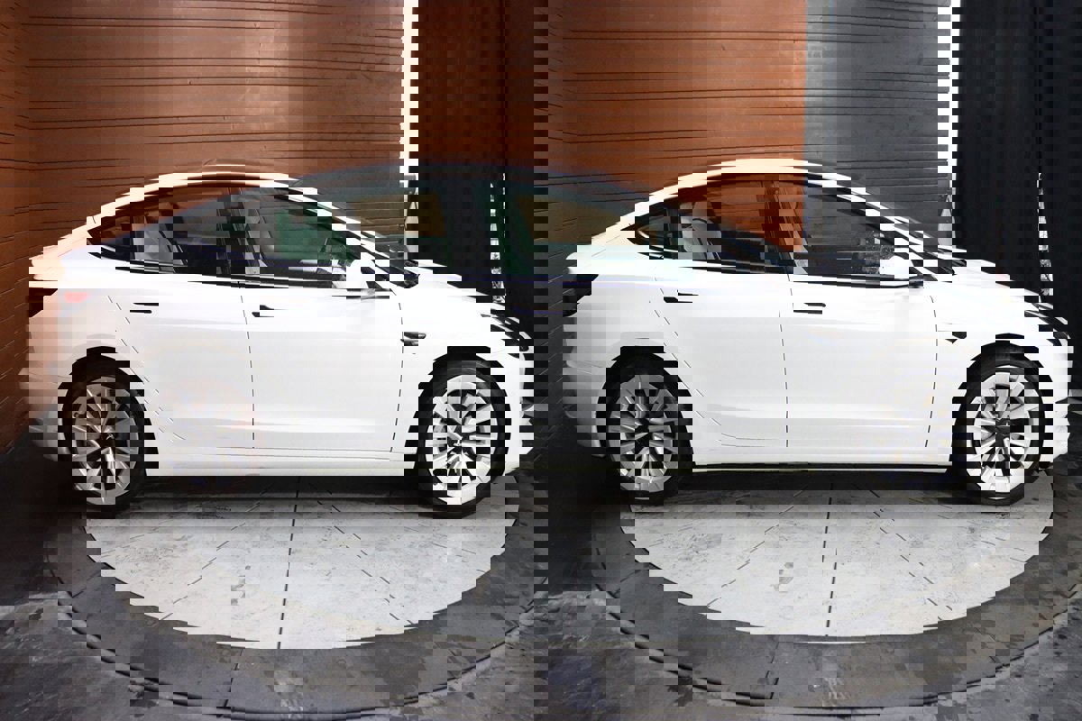 Used 2023 Tesla Model 3 Standard Range image 60
