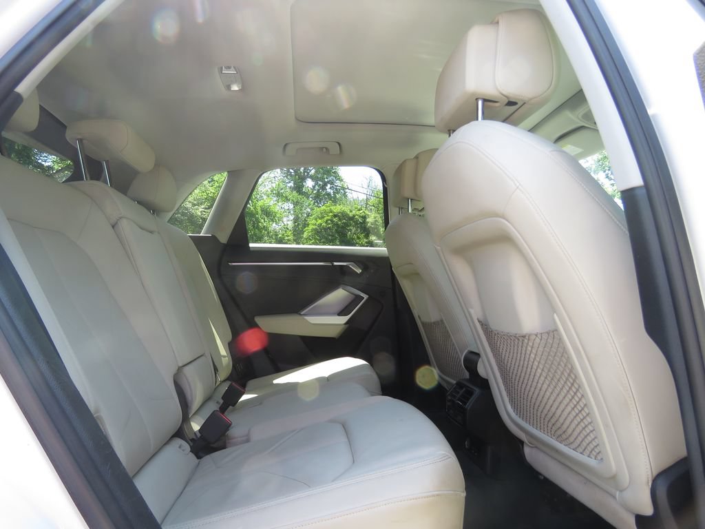 Used 2023 Audi Q3 2.0T Premium Plus w/ Premium Plus Package AWD/4WD image 16