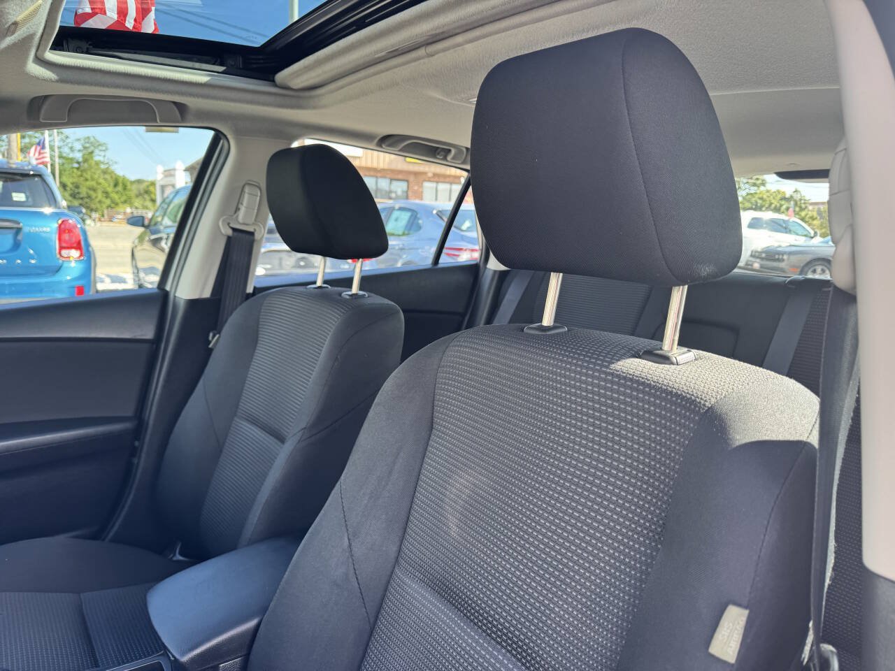 Used 2012 MAZDA MAZDA3 i Touring FWD image 13