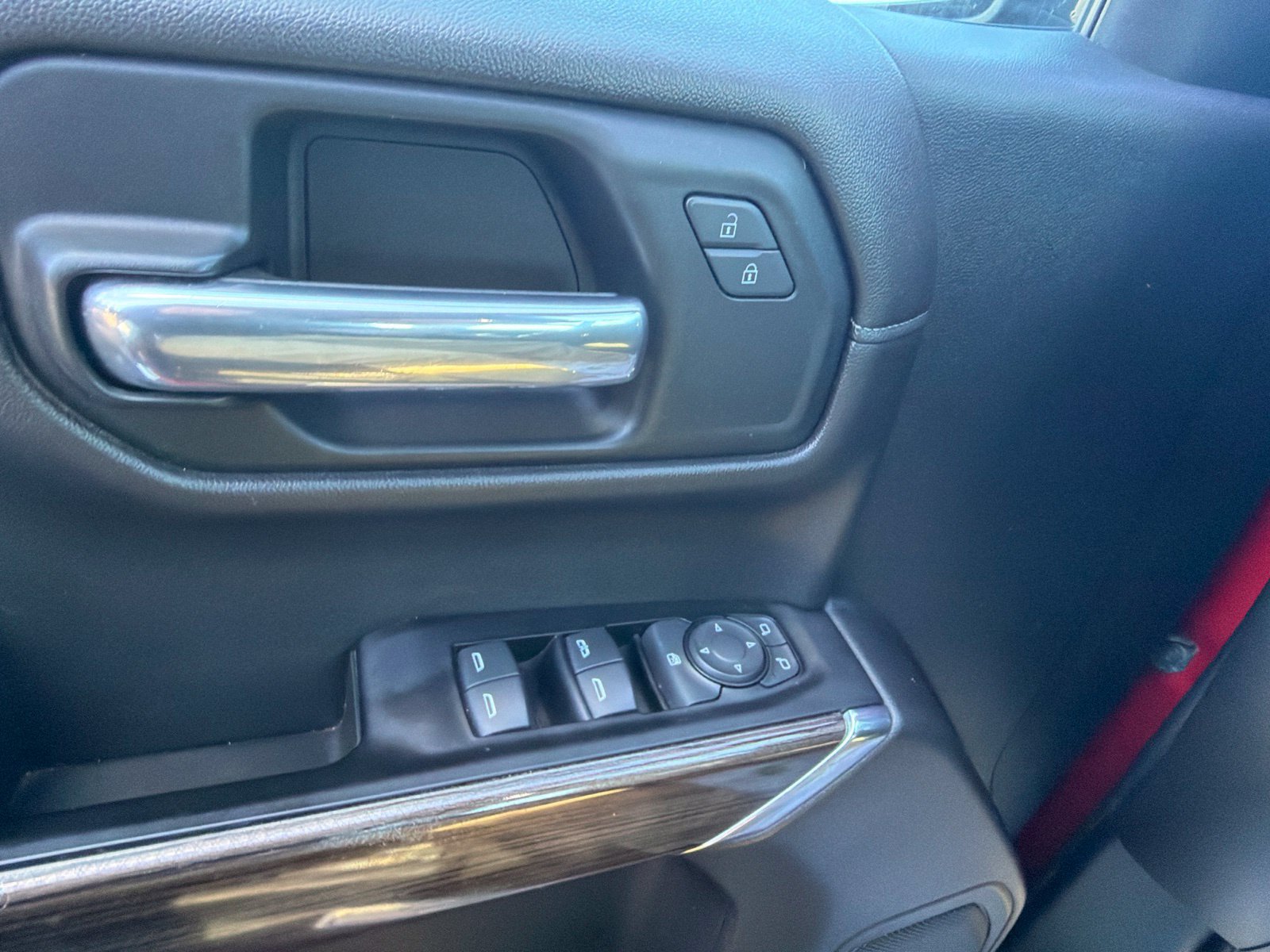 Used 2019 Chevrolet Silverado 1500 LT w/ All-Star Edition AWD/4WD image 21