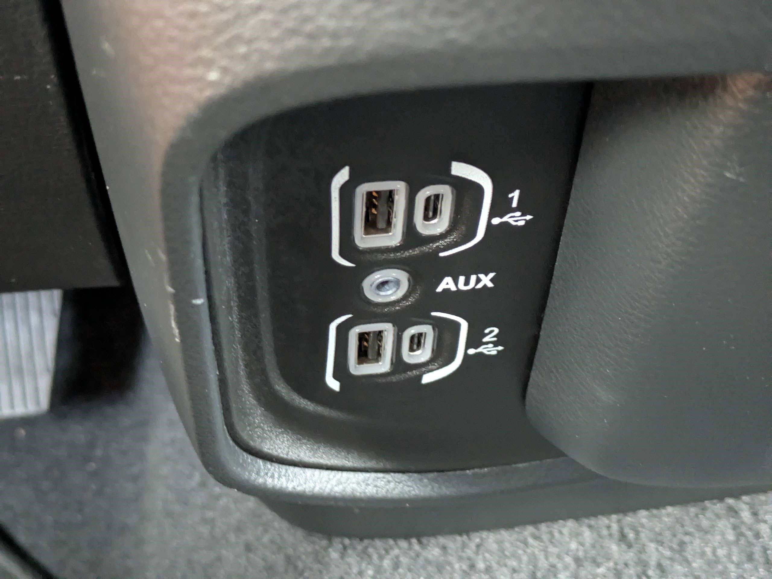Used 2025 RAM 1500 Laramie AWD/4WD image 20