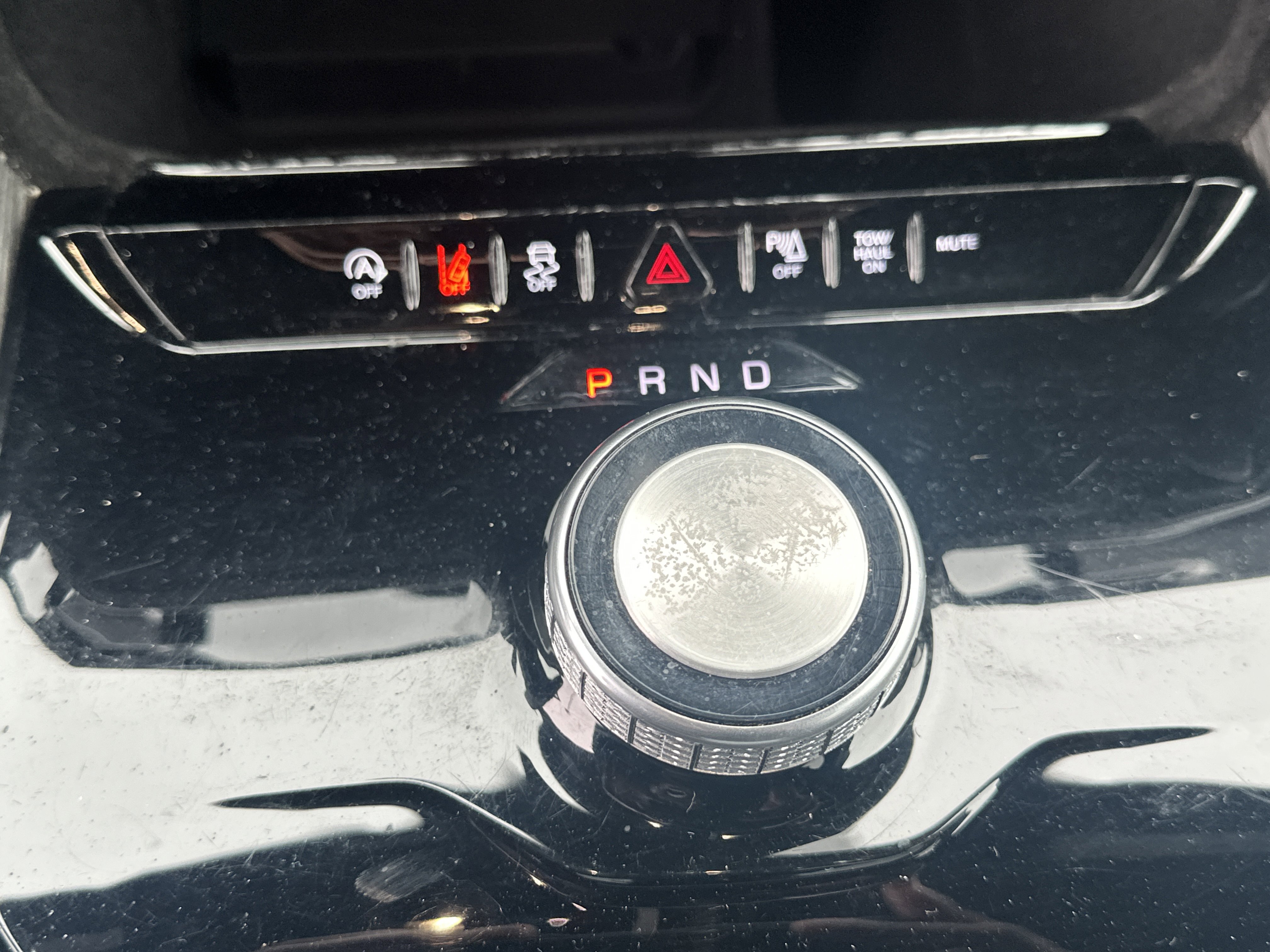Used 2024 Jeep Wagoneer L Series II image 31