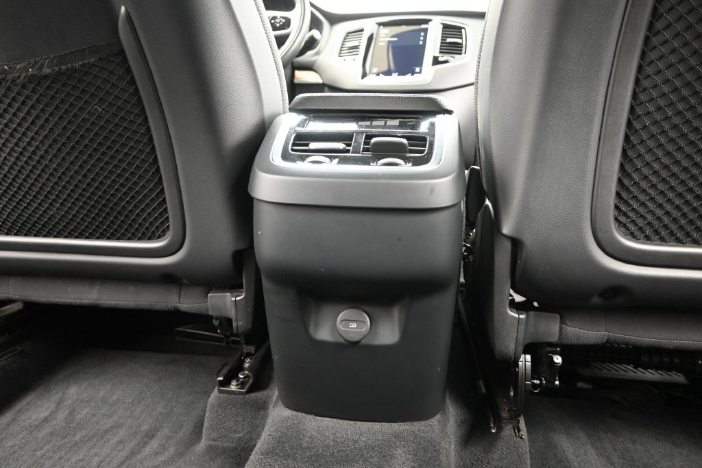 Used 2022 Volvo XC90 T6 Momentum w/ Advanced Package AWD/4WD image 22