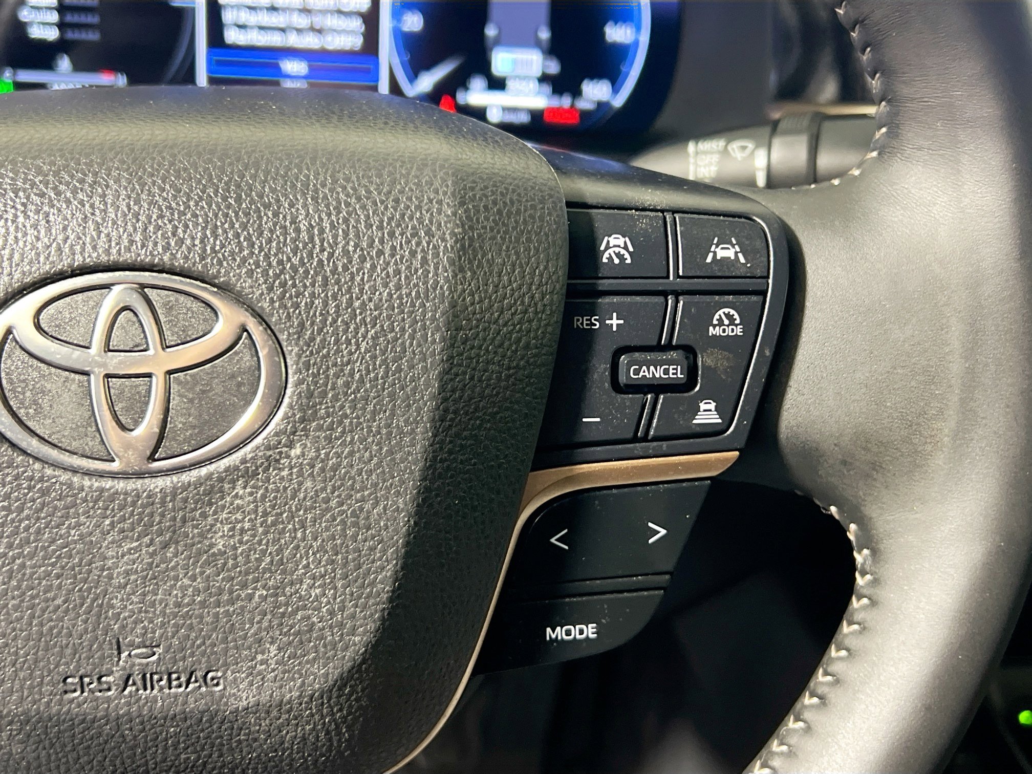 Used 2025 Toyota Crown XLE image 19