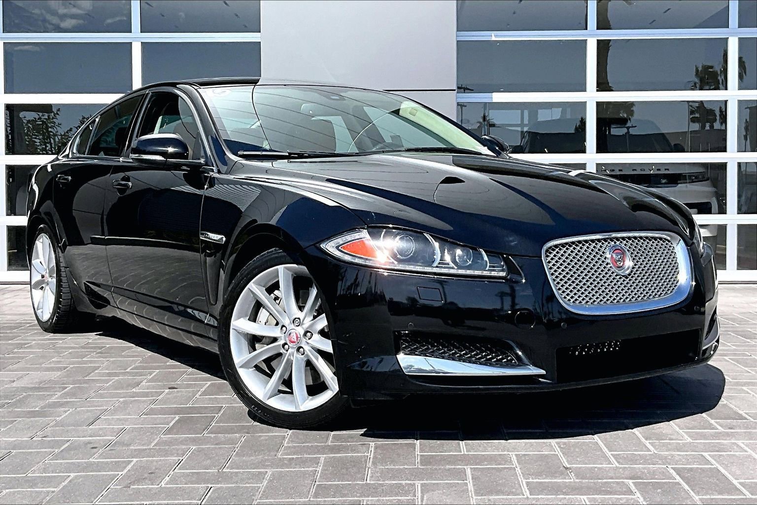 Used 2015 Jaguar XF Portfolio RWD image 3