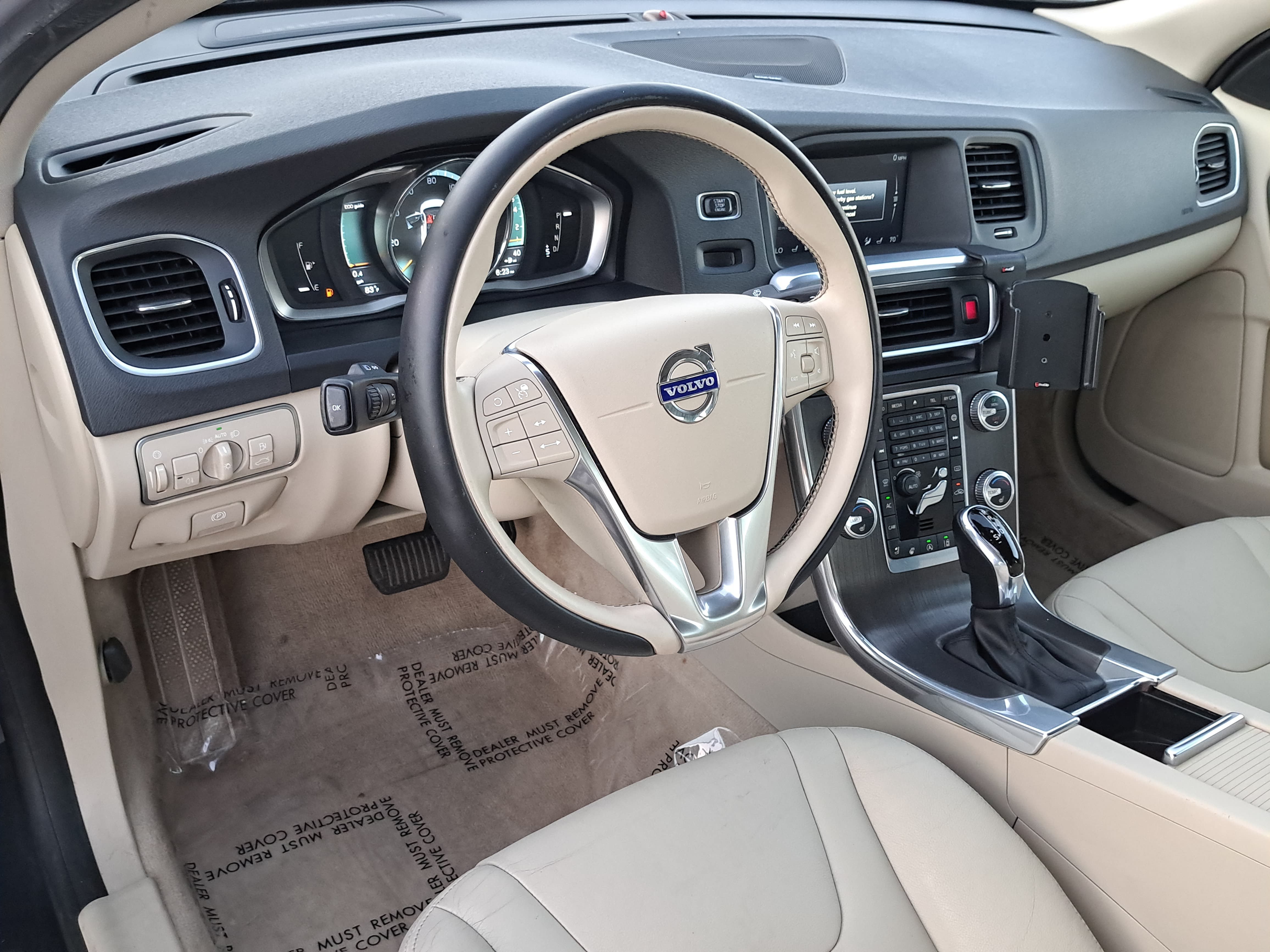 Used 2015 Volvo S60 T5 Platinum FWD image 16