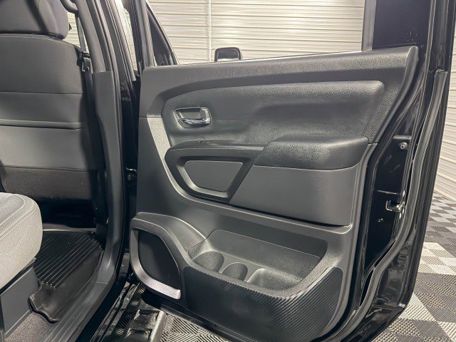 Used 2023 Nissan Titan SV w/ SV Convenience Package image 36