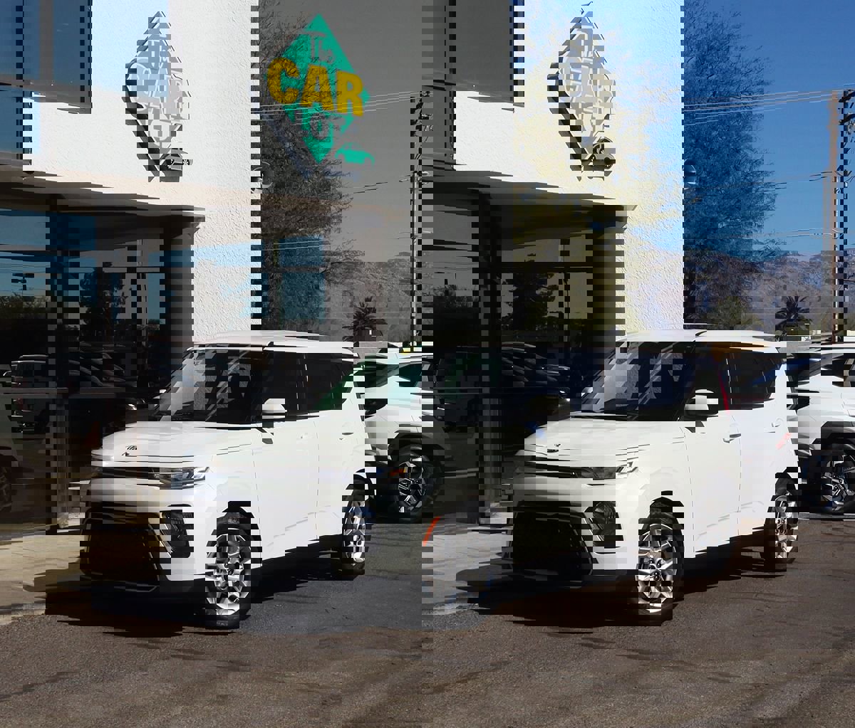 Used 2020 Kia Soul S FWD image 2