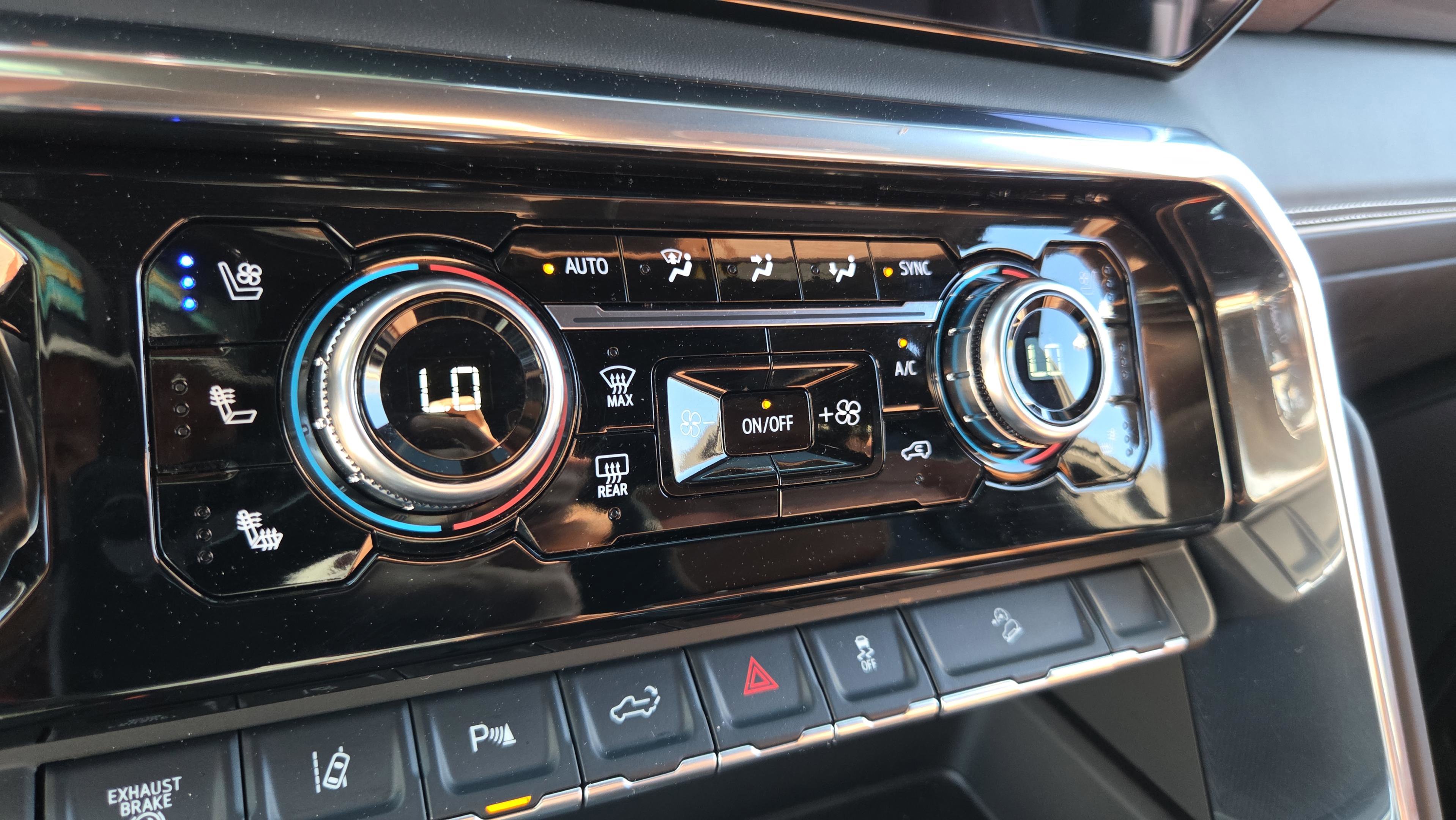 Used 2025 GMC Sierra 2500 Denali Ultimate image 24