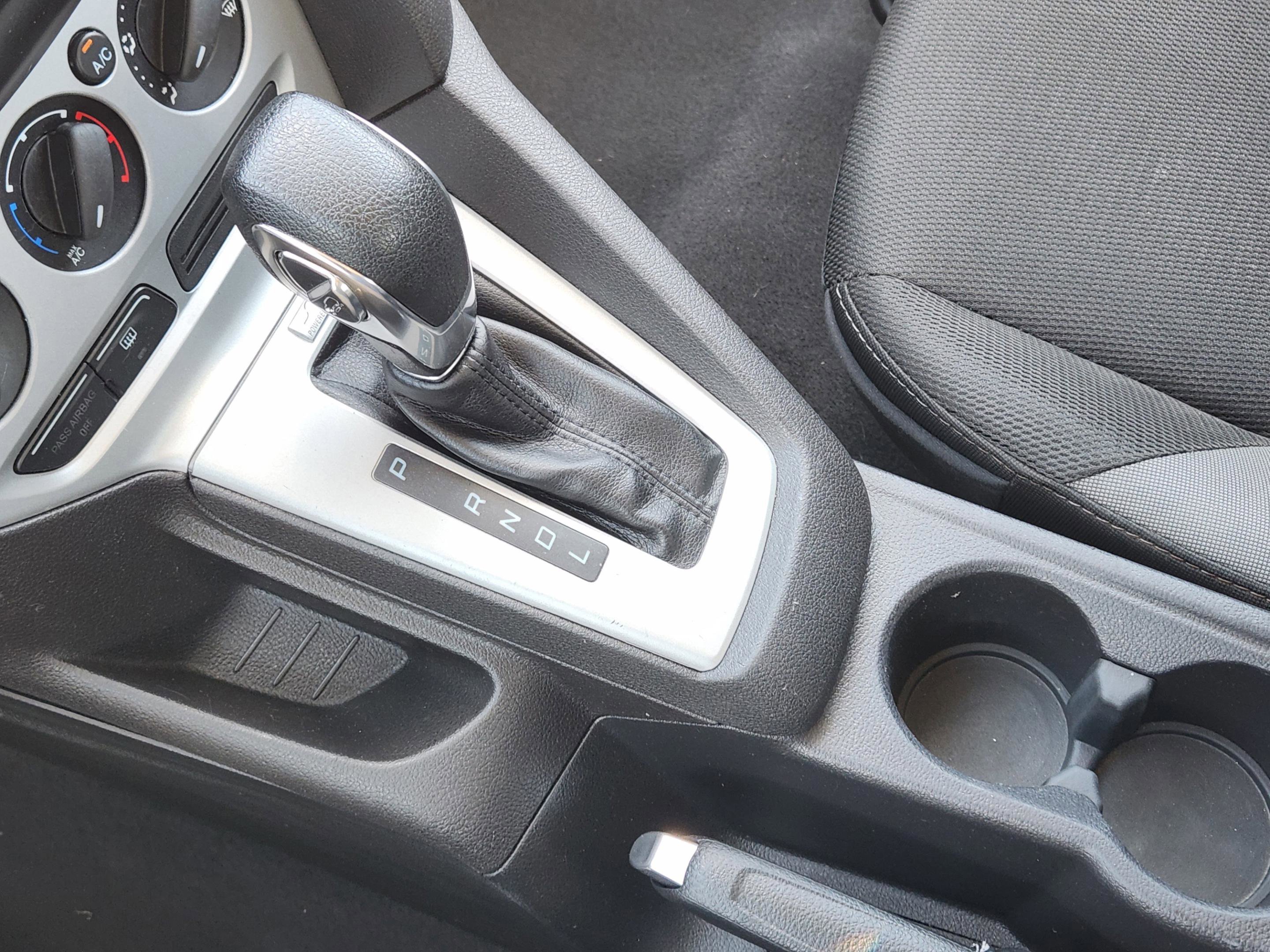 Used 2014 Ford Focus SE image 16