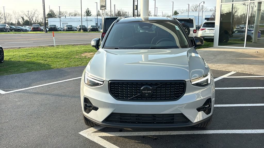 New 2026 Volvo XC40 B5 Ultra w/ Protection Package Premier image 5
