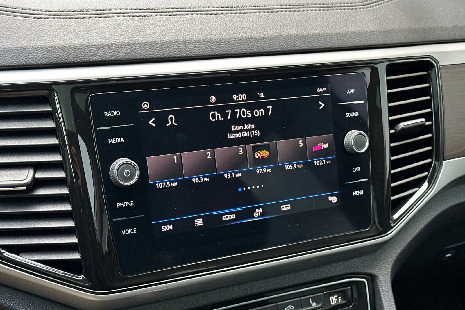 Used 2023 Volkswagen Atlas SE w/ Panoramic Sunroof Package FWD image 19