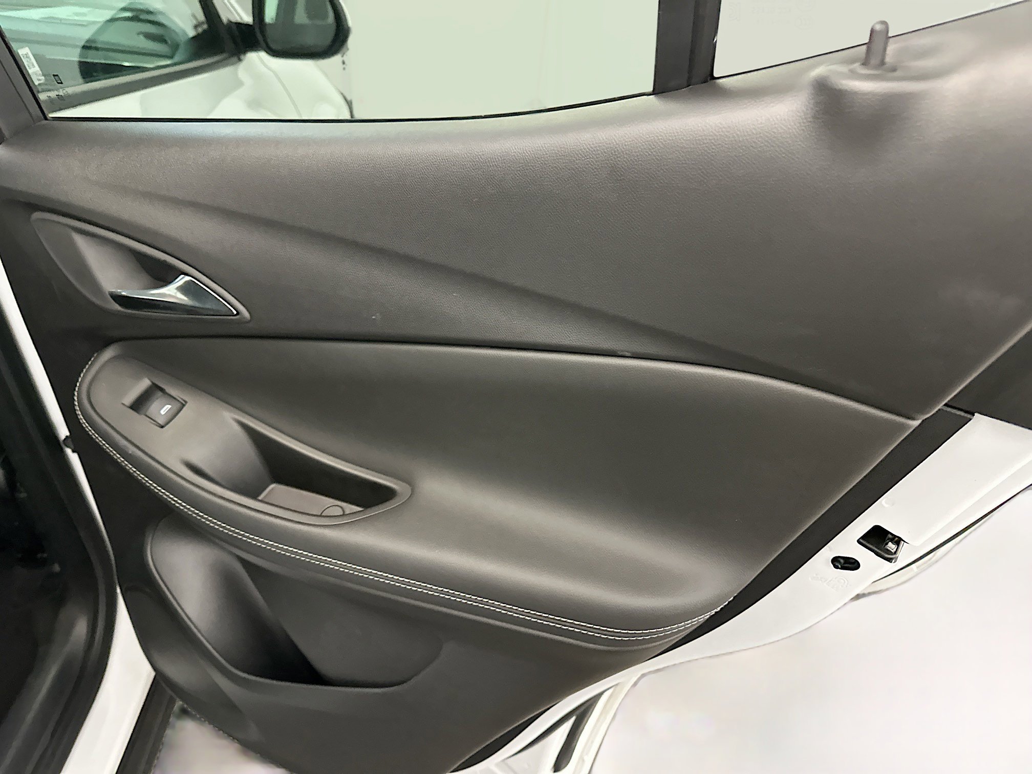 Used 2025 Buick Encore GX Preferred image 30