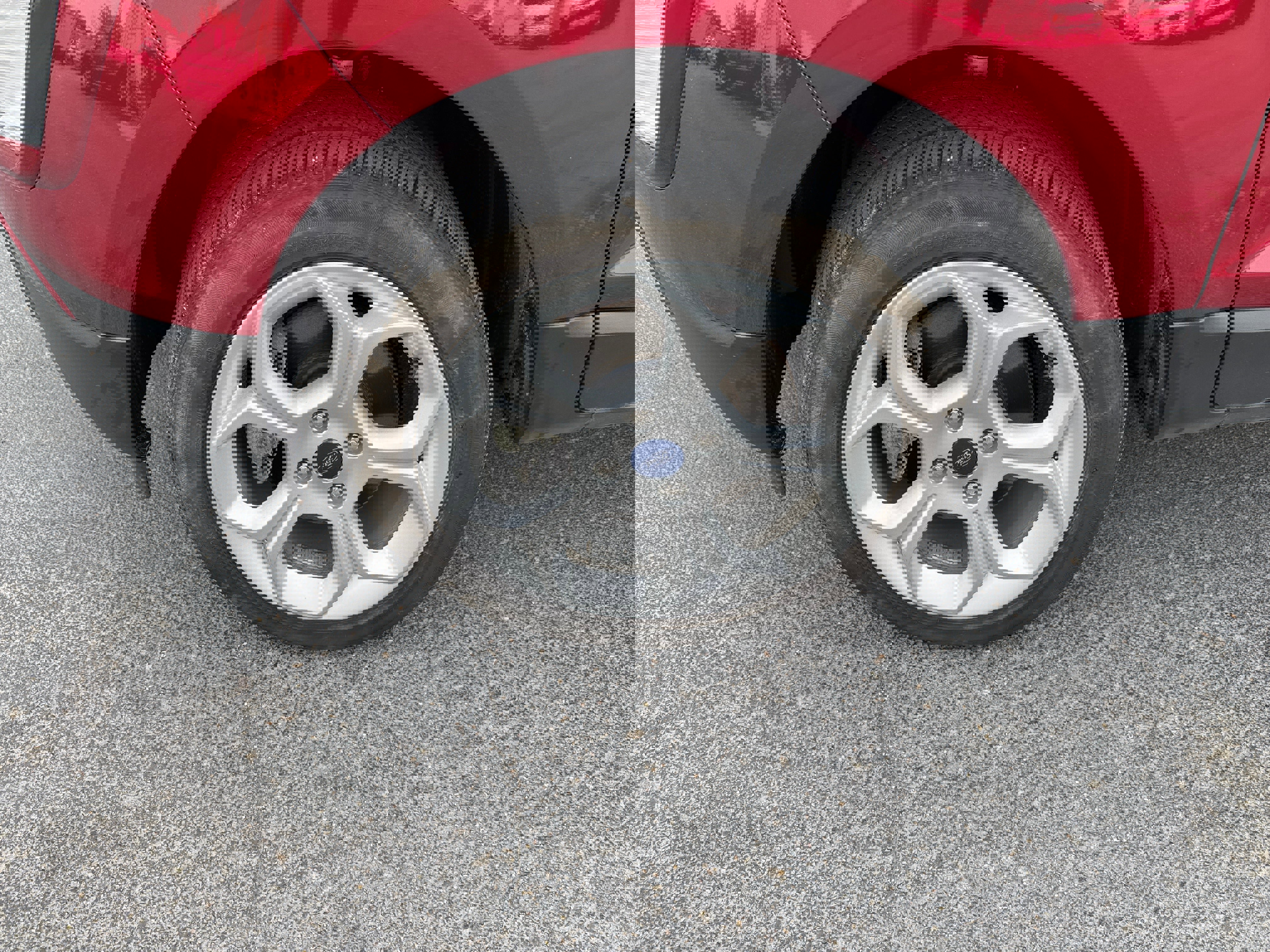 Used 2021 Ford EcoSport SE w/ SE Appearance Package image 33