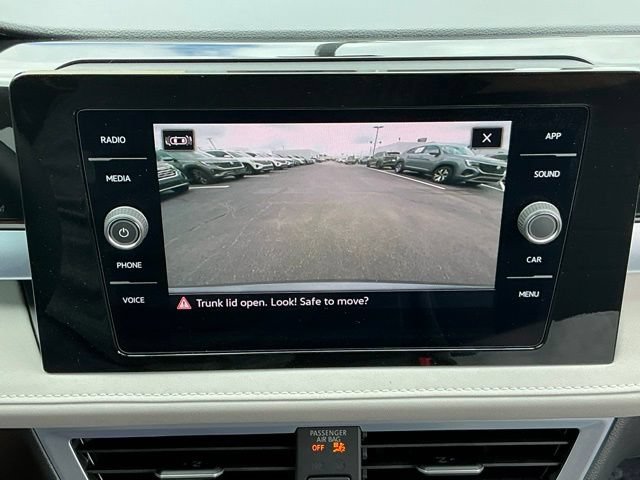 New 2026 Volkswagen Taos SE FWD image 22