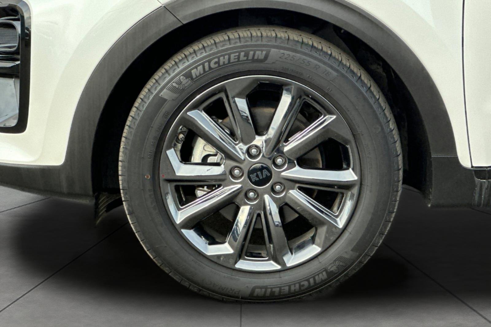 Certified 2022 Kia Sportage Nightfall Edition w/ Nightfall Fwd Premium Package image 32