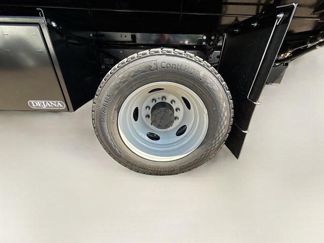 New 2026 Ford F550 4x4 Regular Cab Super Duty image 7