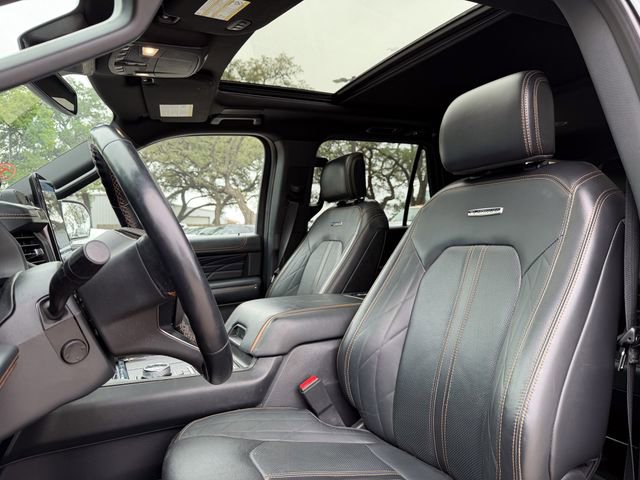 Used 2023 Ford Expedition Platinum AWD/4WD image 7