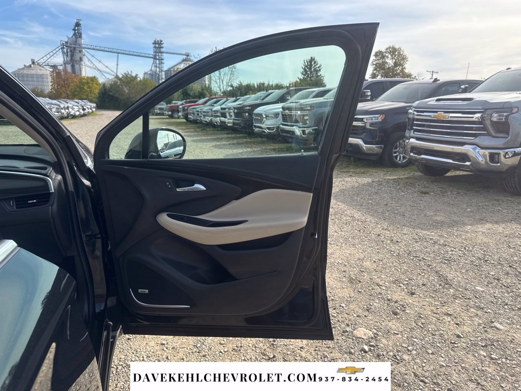 Used 2020 Buick Envision Premium AWD/4WD image 32