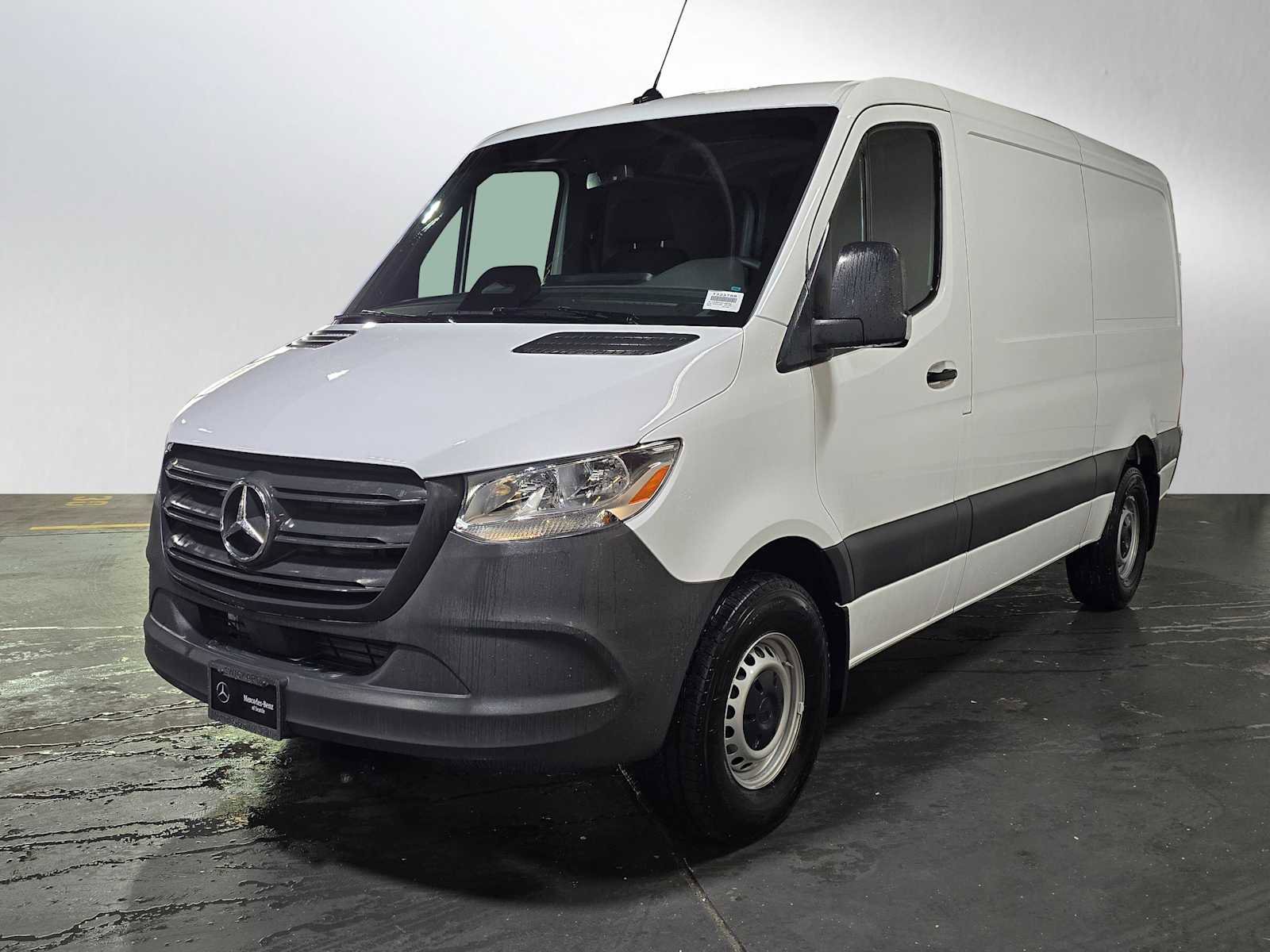 Used 2025 Mercedes-Benz Sprinter 2500 image 7