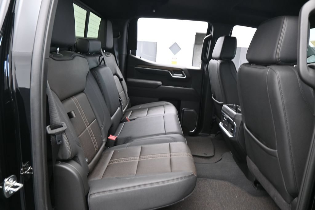 Used 2026 Chevrolet Silverado 1500 High Country RWD image 45
