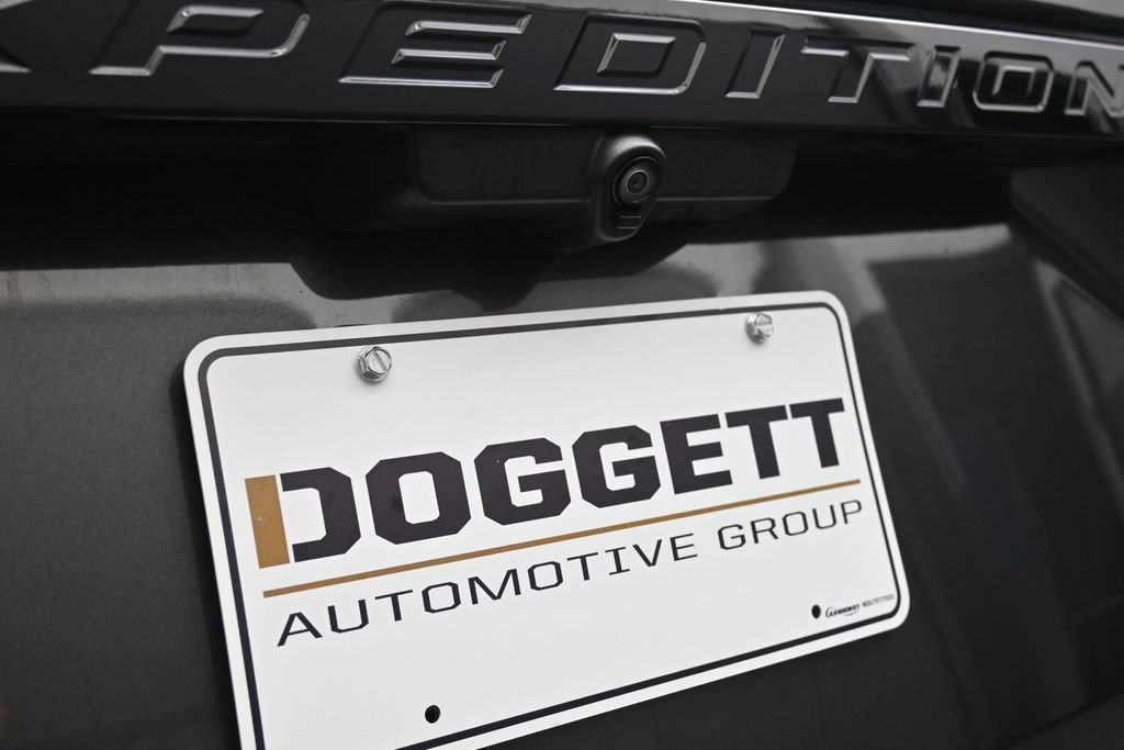Used 2019 Ford Expedition Limited w/ Equipment Group 303A AWD/4WD image 12