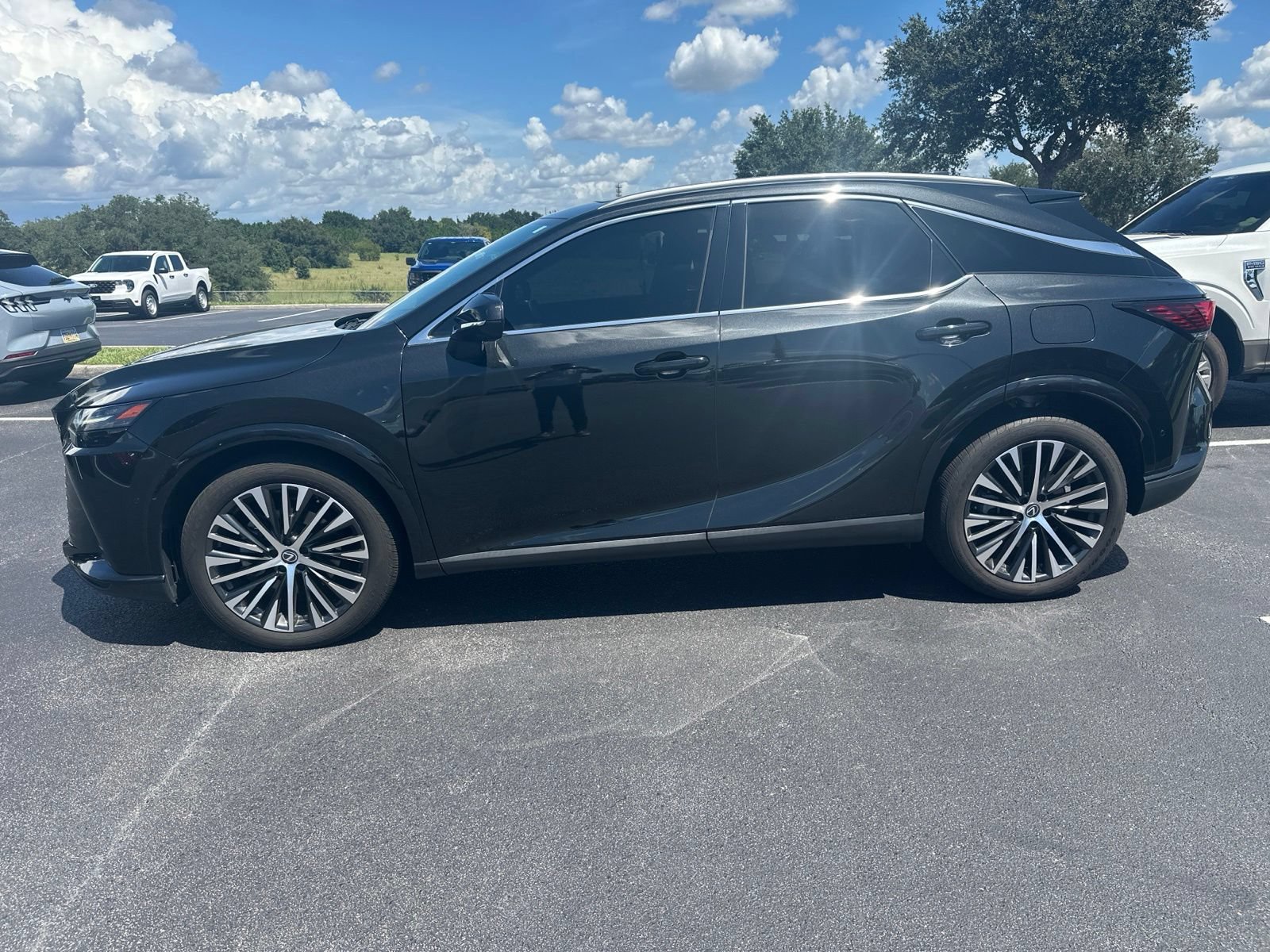 Used 2024 Lexus RX 350 Premium Plus w/ Convenience Package AWD/4WD image 3