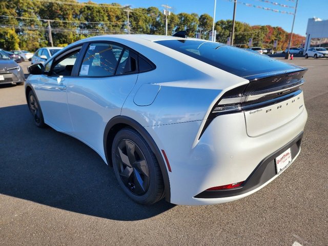 New 2026 Toyota Prius Plug-In Hybrid image 4