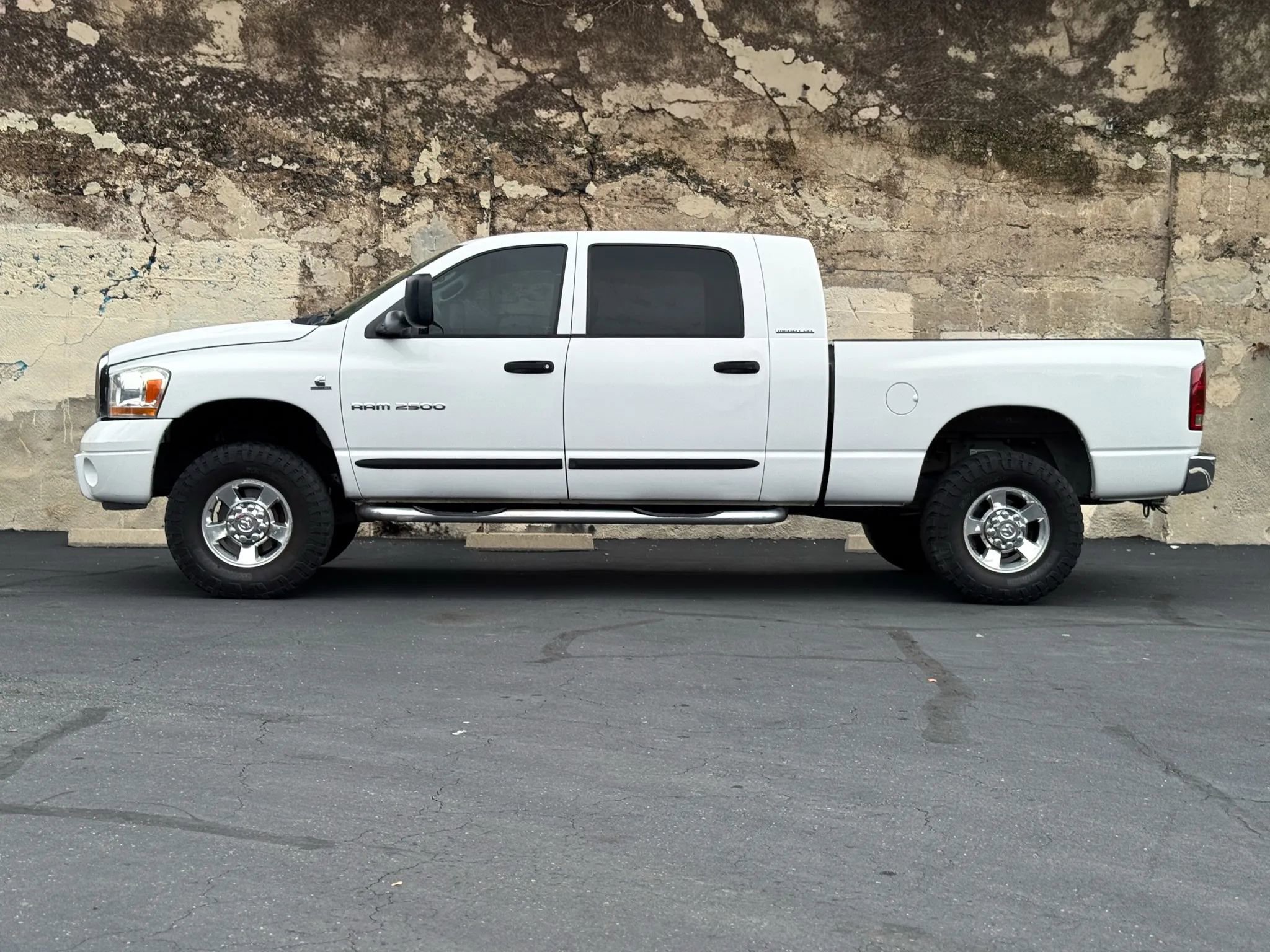 Used 2006 Dodge Ram 2500 Truck SLT w/ Light Group image 7