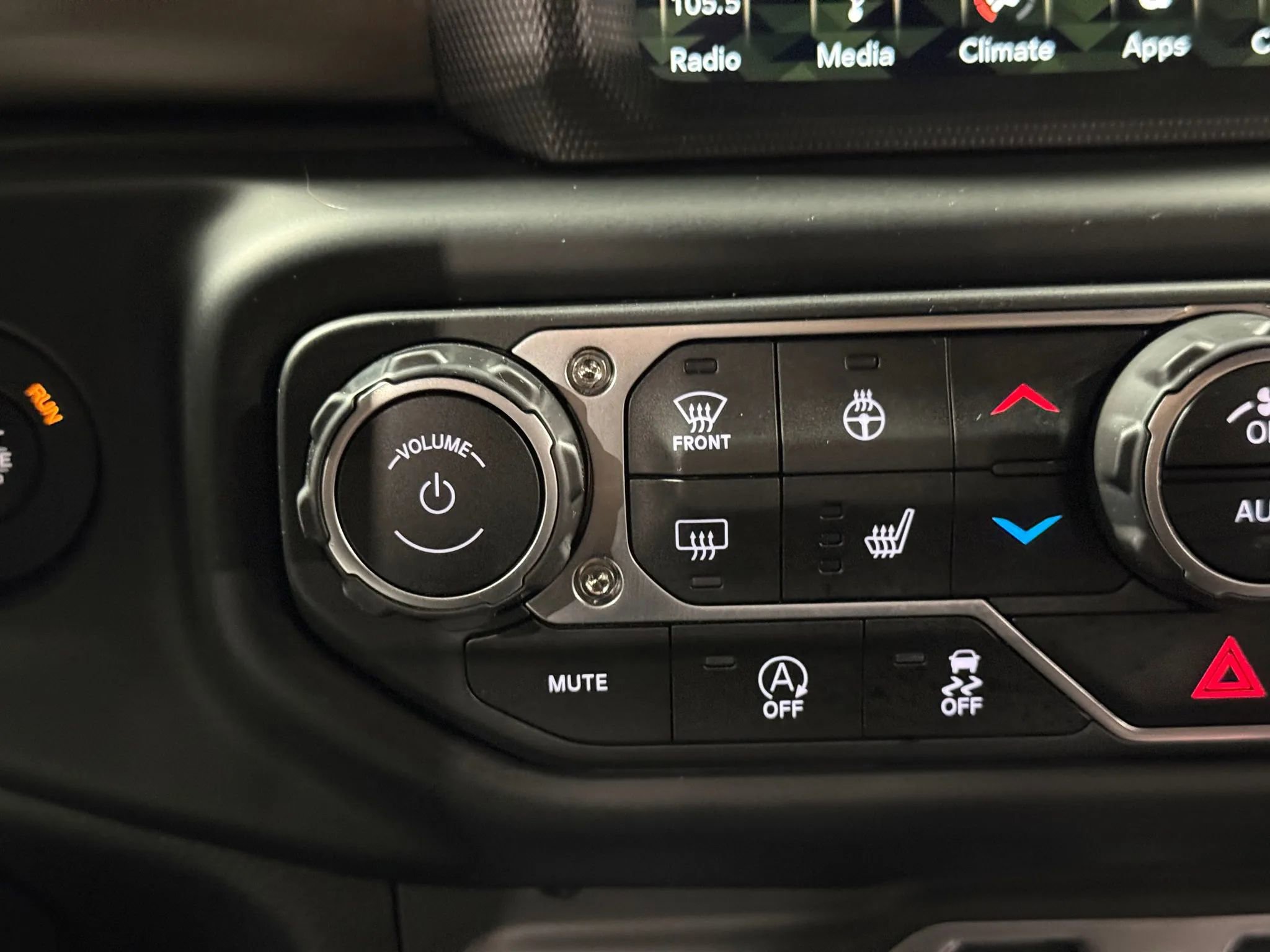 Used 2018 Jeep Wrangler Unlimited Rubicon w/ Dual Top Group image 38