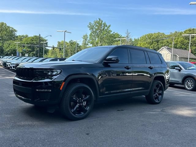 Used 2024 Jeep Grand Cherokee L Limited w/ Black Appearance Package AWD/4WD image 23