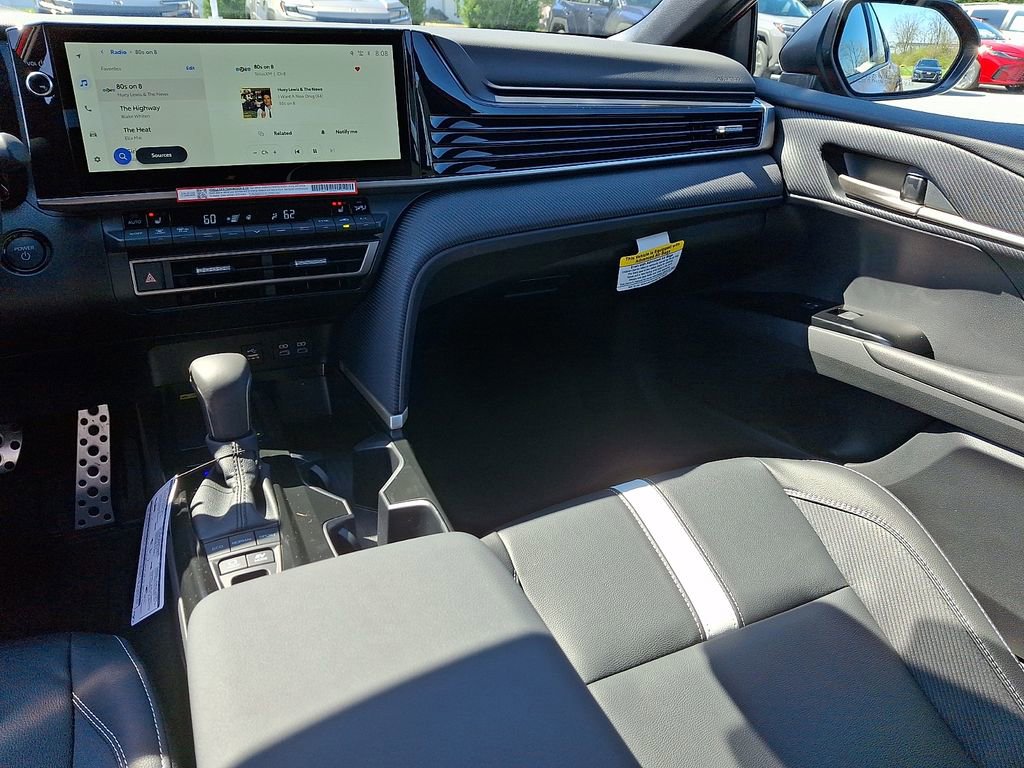 New 2026 Toyota Camry Hybrid image 12