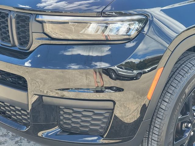 Used 2024 Jeep Grand Cherokee L Altitude image 12