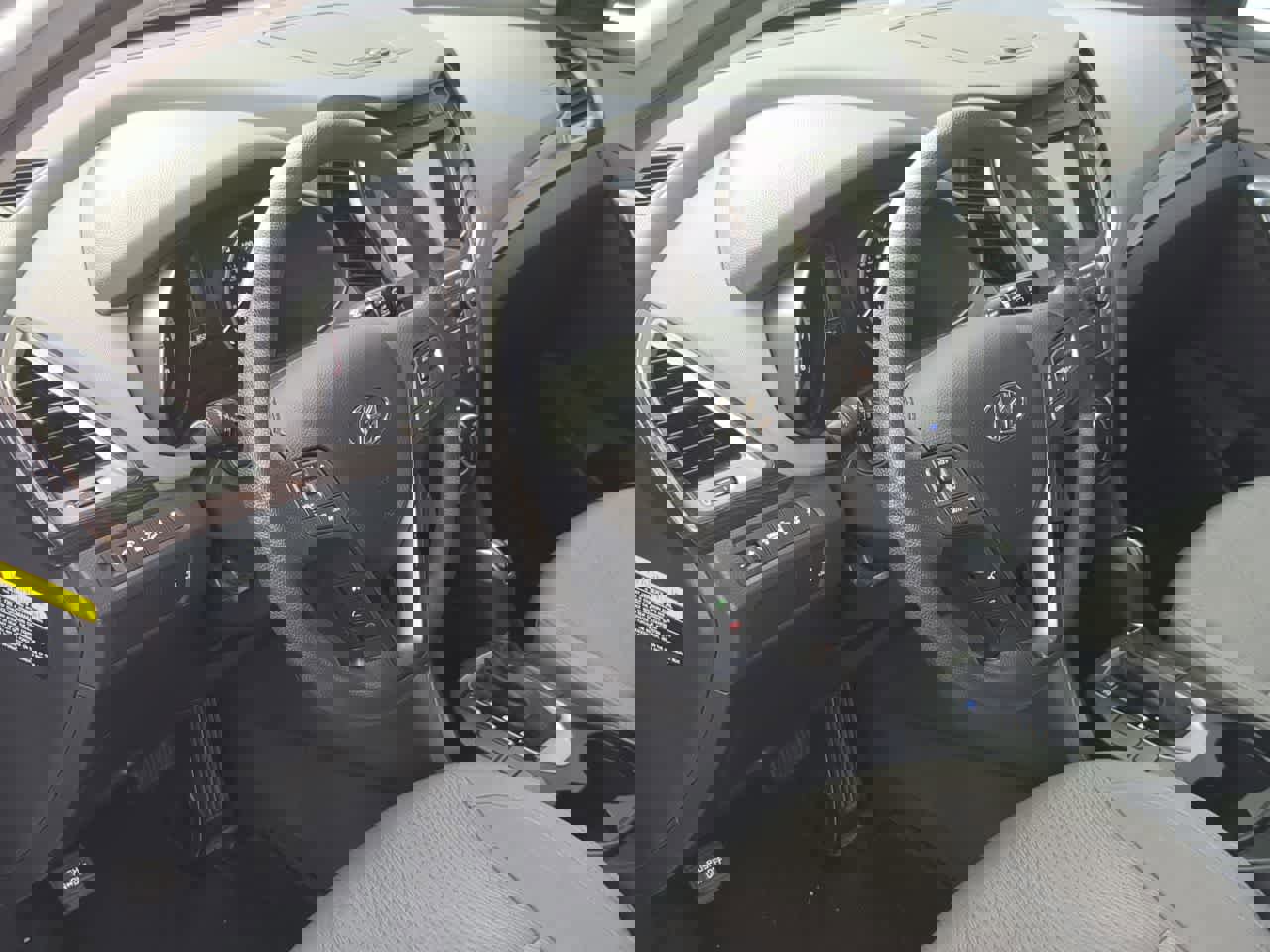 Used 2017 Hyundai Santa Fe Sport image 10