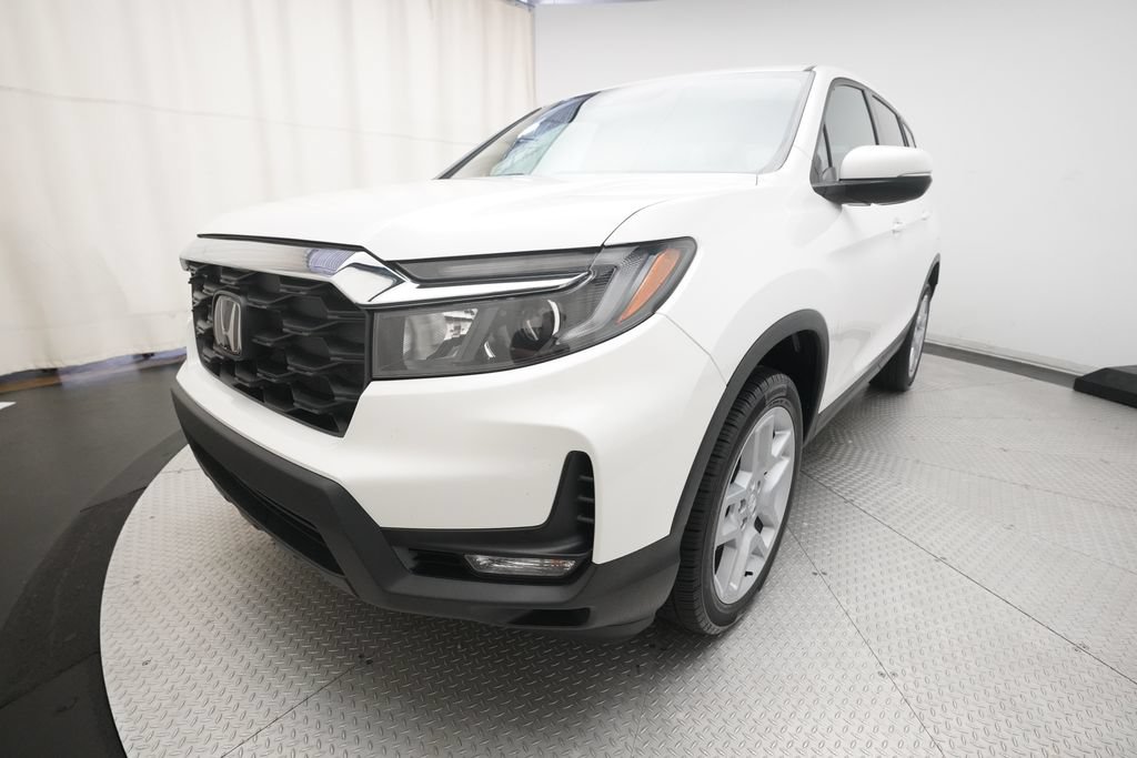 Certified 2025 Honda Passport EX-L image 12