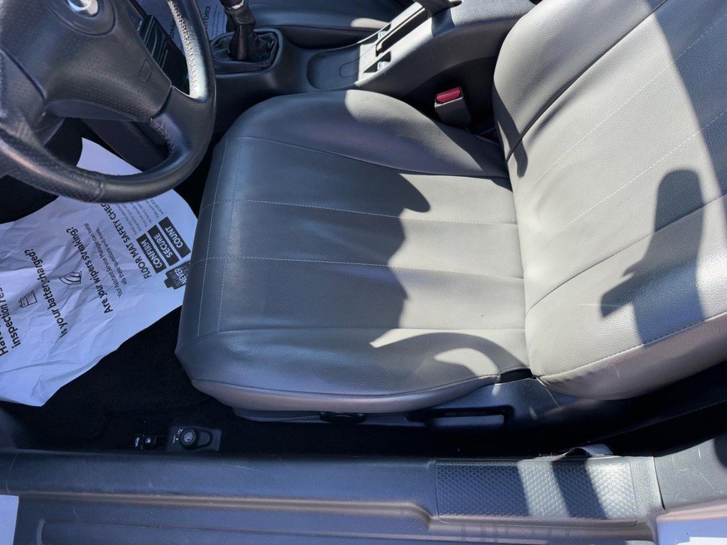 Used 2002 Toyota MR2 image 12