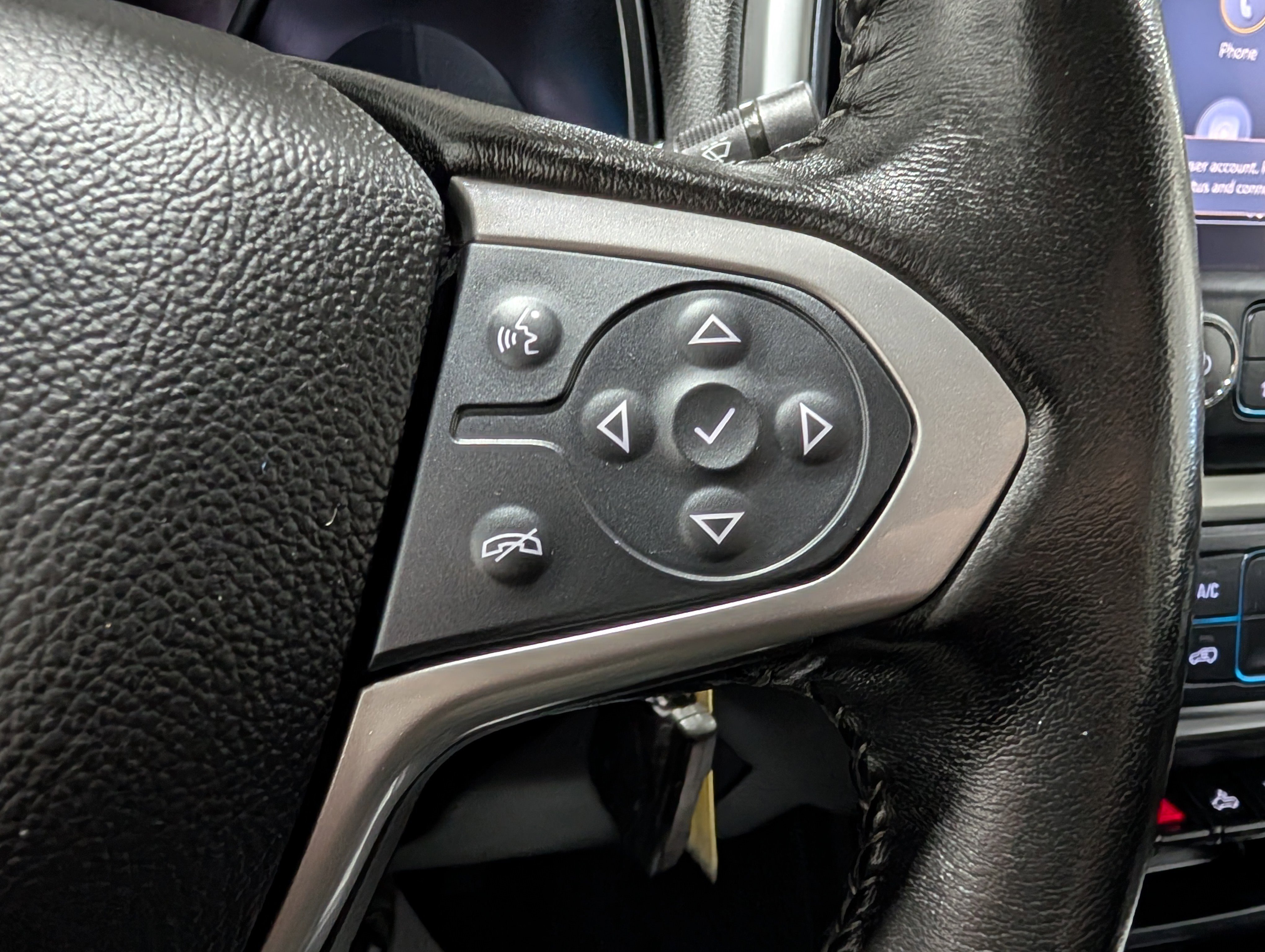 Used 2019 Chevrolet Colorado LT w/ Safety Package image 24