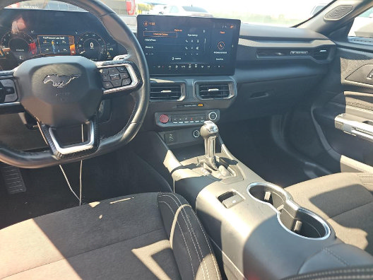 Used 2025 Ford Mustang Coupe RWD image 10