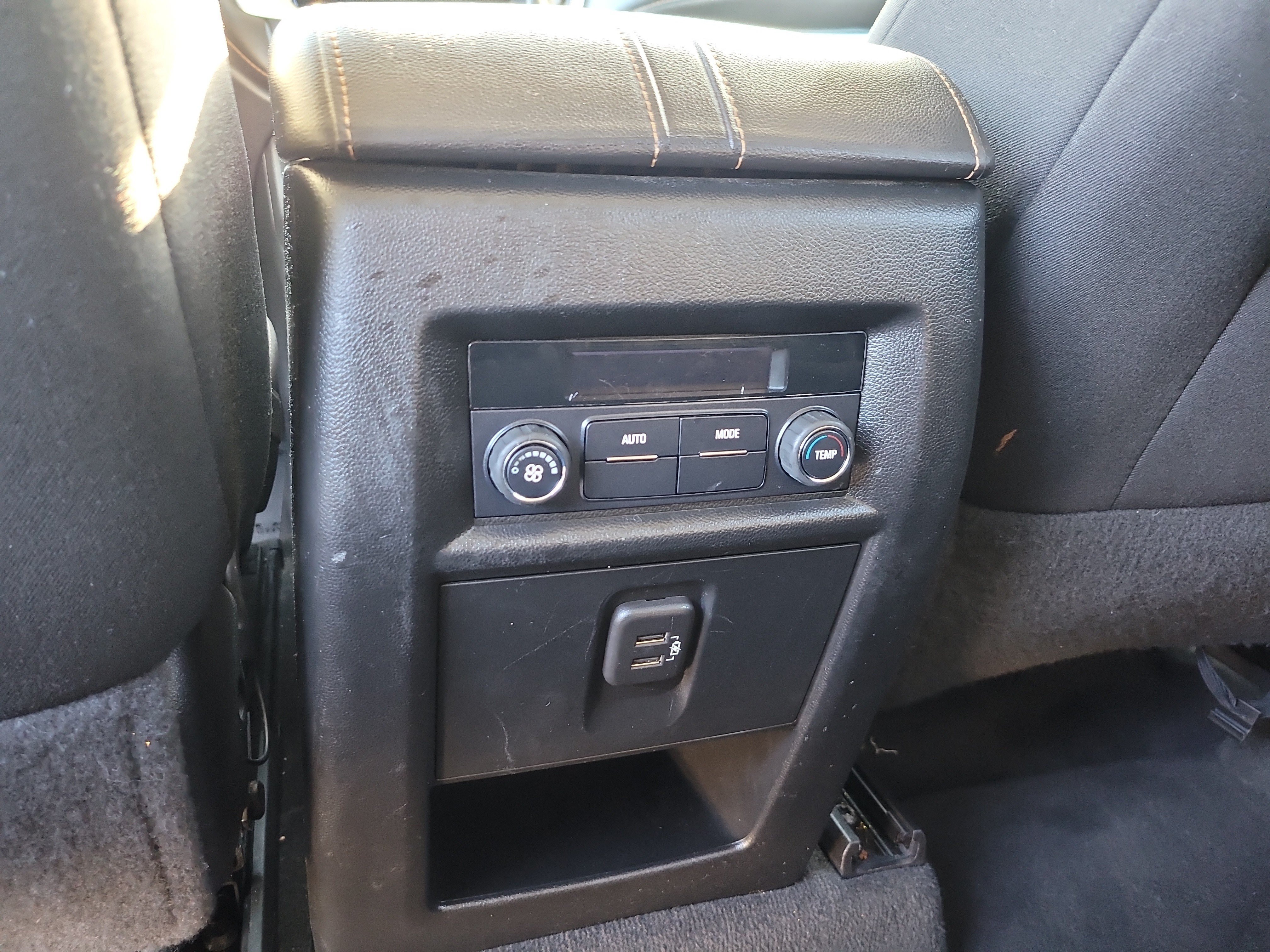 Used 2020 Chevrolet Traverse LS FWD image 14