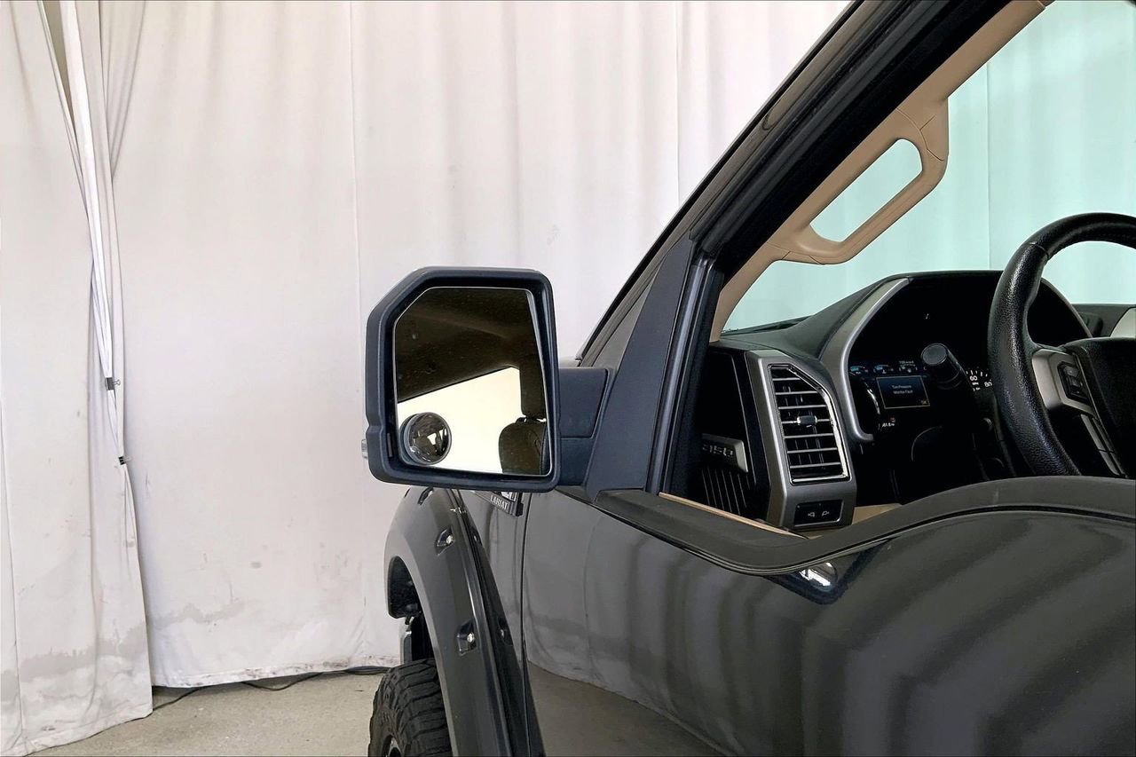 Used 2015 Ford F150 Lariat w/ Equipment Group 502A Luxury AWD/4WD image 10